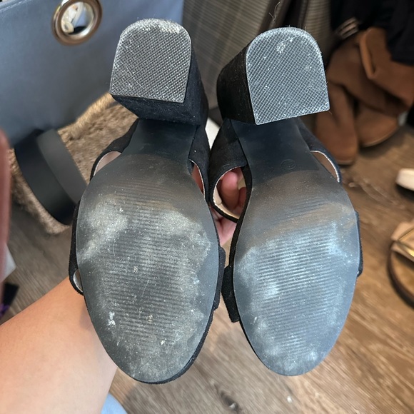 Steve Madden Black suede-like block heels shoes - Picture 2 of 3